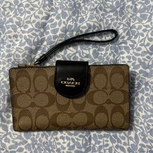 Coach Wristlet brand new with tags